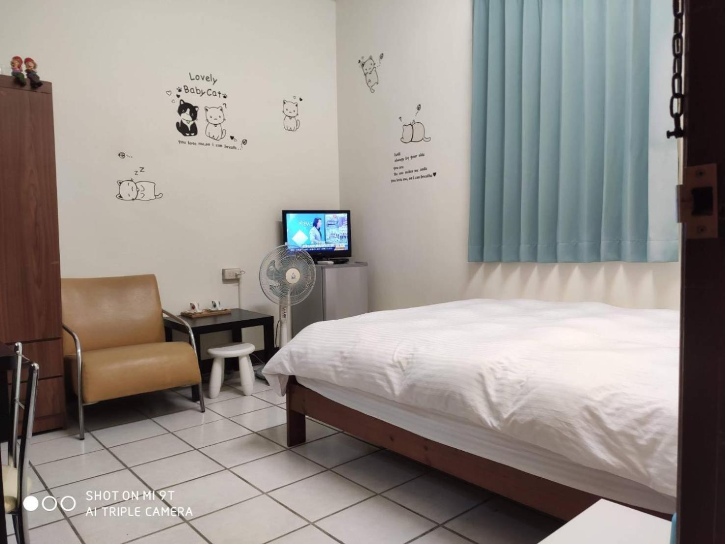 Papa Bear'S Guesthouse Taichung Room photo